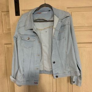 New Wrangler light wash denim jacket - XL